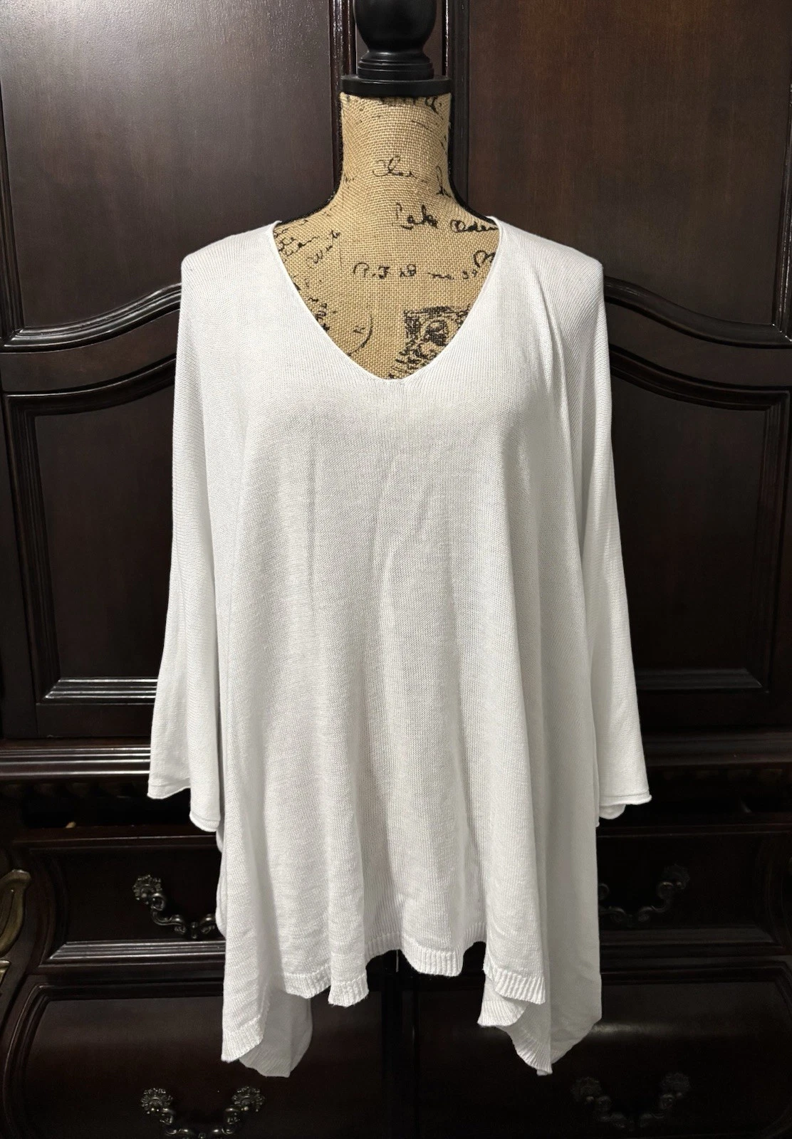 TEMPO Paris Poncho White Tunic Top Size S/M NWT Made In Italy