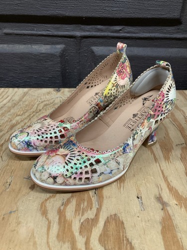 L'Artiste By Spring Step Aquavelva Slate Multi Leather Pump (Women's