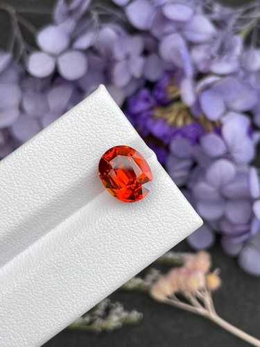 5.68Ct Gorgeous 100% Natural Orange Spessartite Garnet
