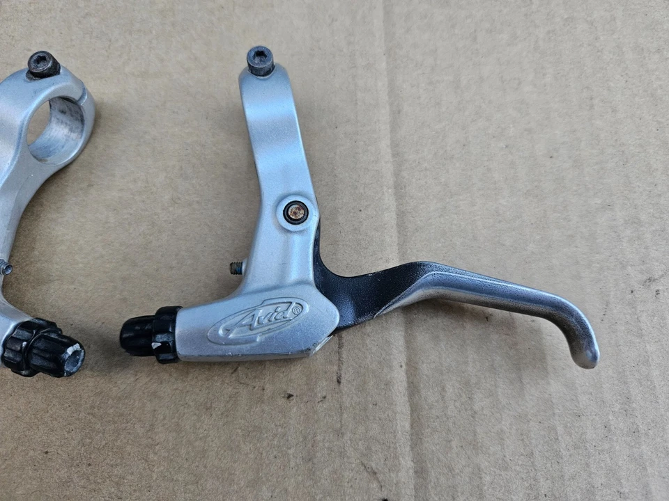 Juego de palancas de freno izquierda + derecha para bicicleta de montaña Avid BB abrazadera de 22,2 mm plateada Foto 2 de 4