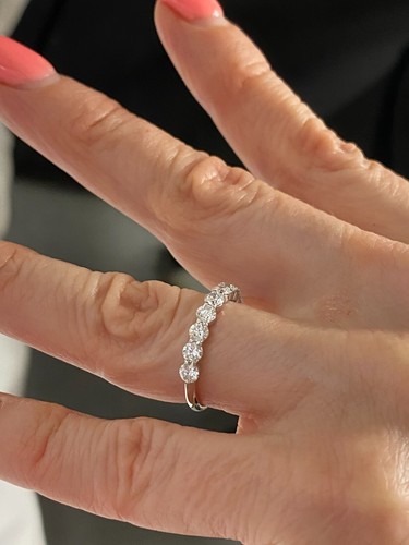 Bague anniversaire en diamant cultivé en laboratoire 1 carat 9 pierres or 14 carats - Photo 27 sur 34