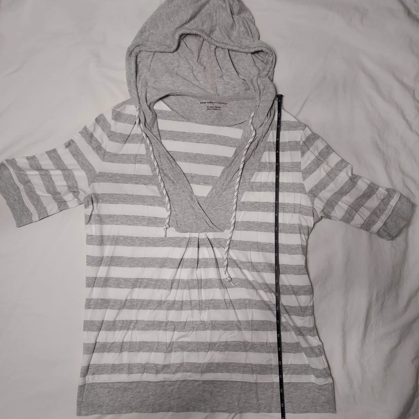 VETEMENTS Felpa con cappuccio pull over donna grigia a righe grigia New York & Company taglia large