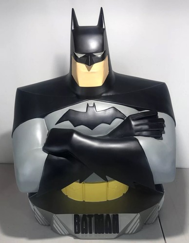 Batman Animated Series 1997 Warner Bros Studio Bust - With Shipper Box - VGC - Picture 2 of 22
