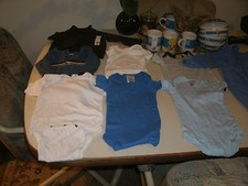 Boys 11 piece mixed clothing lot size 6-9 months