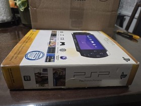 Sony PSP-3001 Console Piano Black with Original Box Charger 2 umd & 2 Games