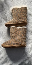 ⸻ UGG Australia Baby Sheepskin Slippers – Animal Print – 6–12 Months – NIB