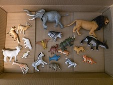 LOT 20 pcs Assorted Small Plastic Toys Zoo Wild Safari Jungle Animals