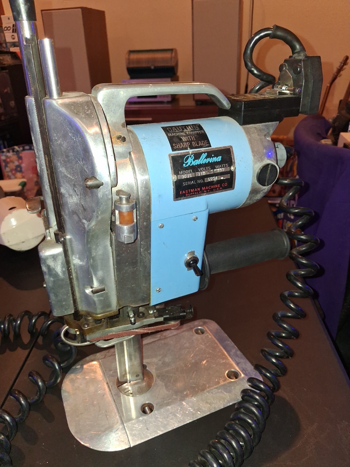 EASTMAN BALLERINA 301S FOAM FABRIC TEXTILE CUTTER