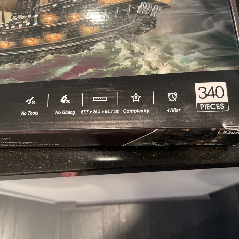 Pirate Queen Anne's Revenge Blackbeard's Ship LED Model 340 pieces BRAND NEW - Image 3 of 4