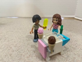 LEGO  Friends: 41128-Amusement Park Space Ride - Complete w/2 xtra minifig