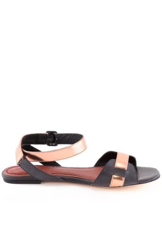 Sandalia Elizabeth and James Paige Negra Multi Crisscross Tiras Cobre Sandalia - Imagen 5 de 6