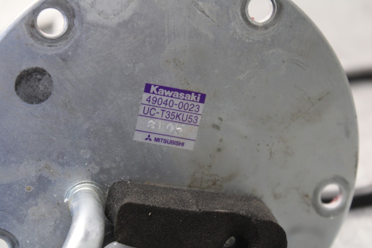 13-18 KAWASAKI NINJA ZX6R FUEL PUMP GAS PETROL SENDER UNIT 49040