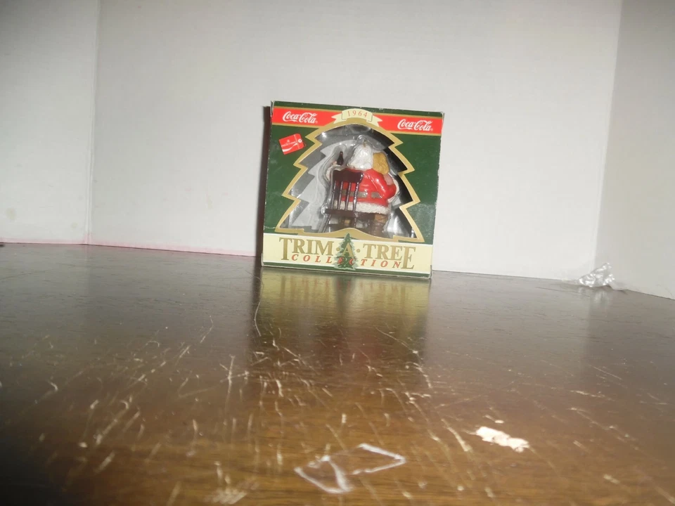 Mixed Lot of 4 VINTAGE  COCA-COLA Ornaments  - Image 4 of 4