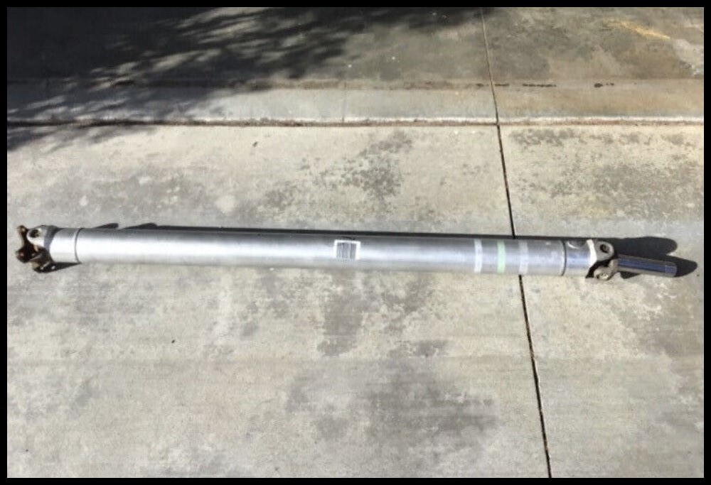20032009 CROWN VICTORIA P71 Police Interceptor Rear Drive Shaft 114.7