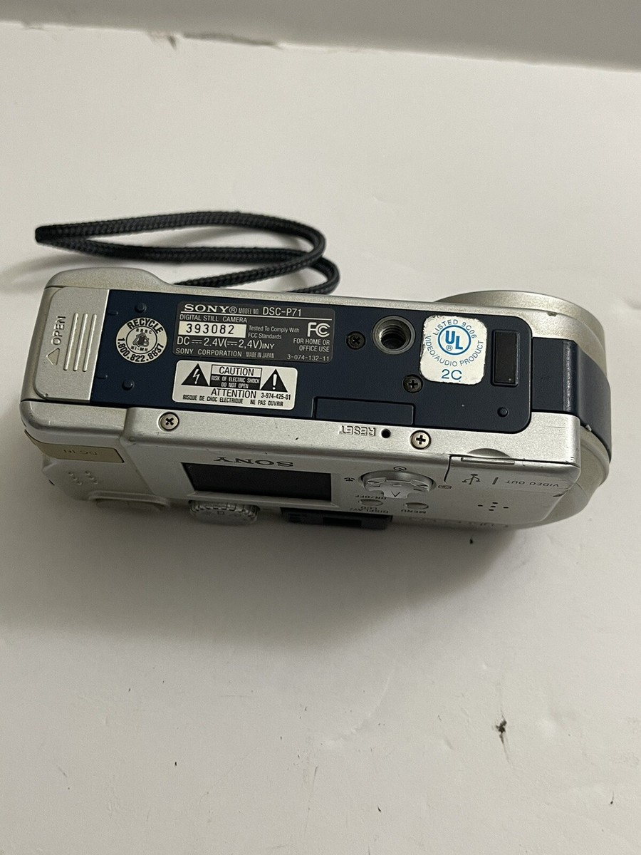Sony Cyber-shot DSC-P71 3.2MP Digital Camera MPEG Movie Silver 