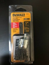 DEWALT DW4901 1 Inch Carbon Crimp Wire 