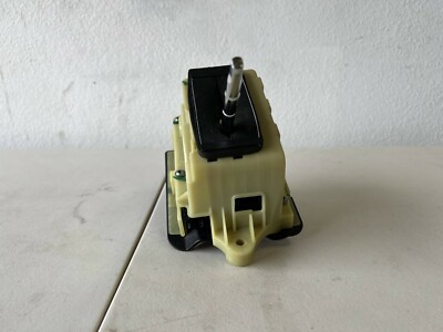2008-2011 MERCEDES BENZ OEM W204 C63 C350 FRONT FLOOR GEAR SELECTOR SHIFTER