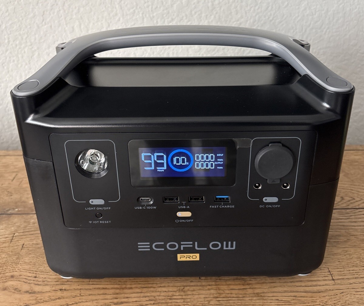 EcoFlow - RIVER Pro Portable Power Station EF4 PRO 720wh 600W 120V 