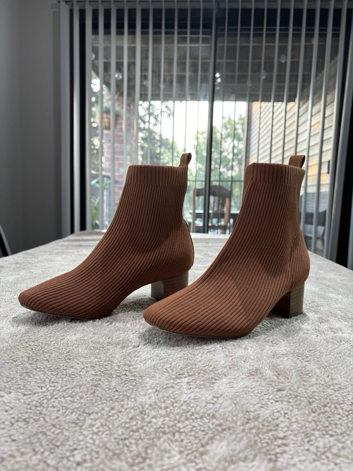 Joie Women’s Boots Neely Brown Ribbed Knit Stretchy Ankle Block Heal Size 6.5 - Image 2 of 4