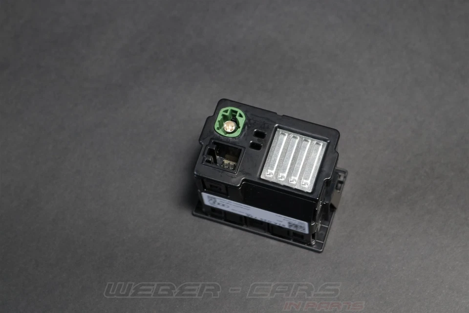 Audi Cache Multimedia Connexion AUX USB 81A035736 OEM Pour A3 RS3 8V - Photo 4/4