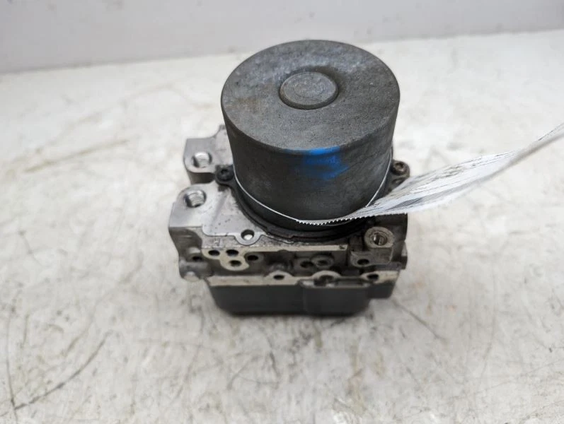 ABS Pump Anti-Lock Brake Part Actuator And Pump Assembly AWD Fits 11 LEXUS RX350 - Image 2 of 4
