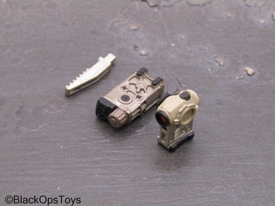 1/6 Scale Toy PMC - Red Dot Sight w/PEQ & Rail