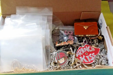 1.2 lbs Huge Lot Costume Jewelry VTG  Now Junk Art Craft LOTS OF NECKLACES