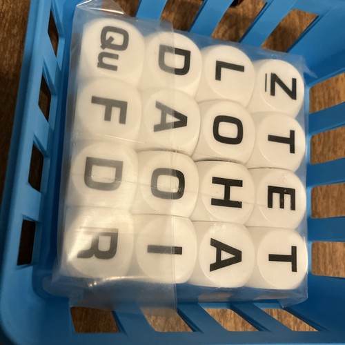 Hasbro Scrabble Boggle 3-Minute Word Game, NEW (Open box) (691) - Picture 5 of 5