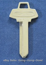 RARE! ORIGINAL OEM FORD GALAXIE KEY BLANK HURD 9422 H51 H33 1167FD 1965-1990