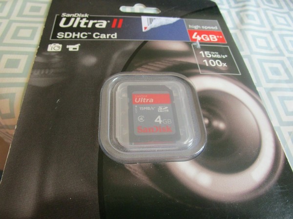SanDisk Ultra II 4GB SDHC Flash Memory Card  Up To 15MB/s (SDSDH-004G)