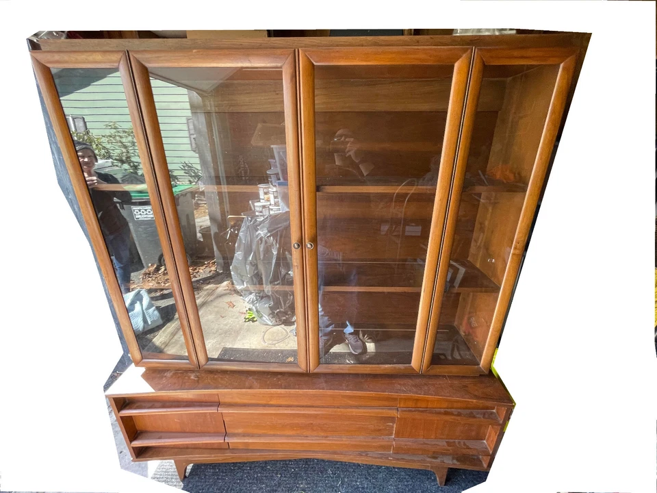 Gabinete de China de dos piezas Young Manufacturing - Vintage/mediados de siglo Foto 2 de 4