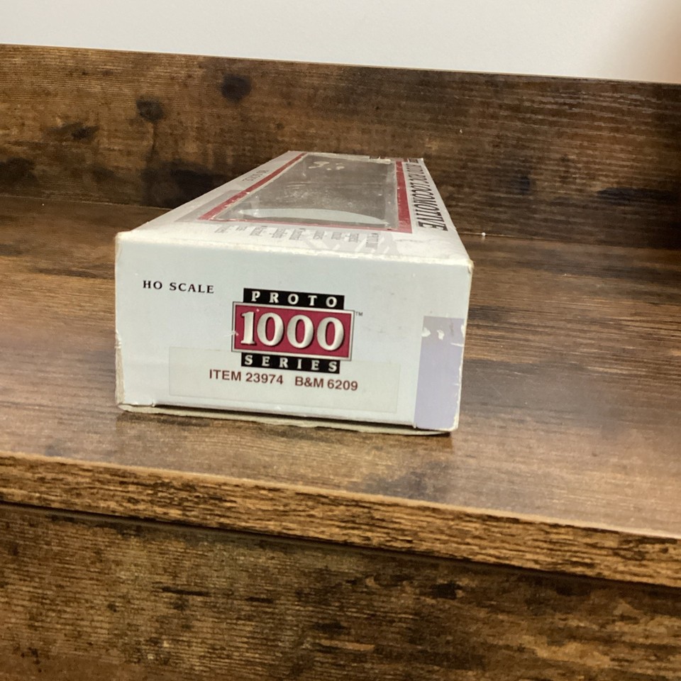 HO Scale Proto 1000 23974 B&M Boston & Maine Budd RDC-2 Rail Diesel Car ...