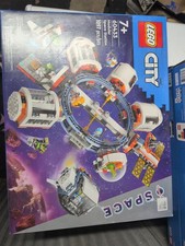LEGO City Modular Space Station 1097pcs