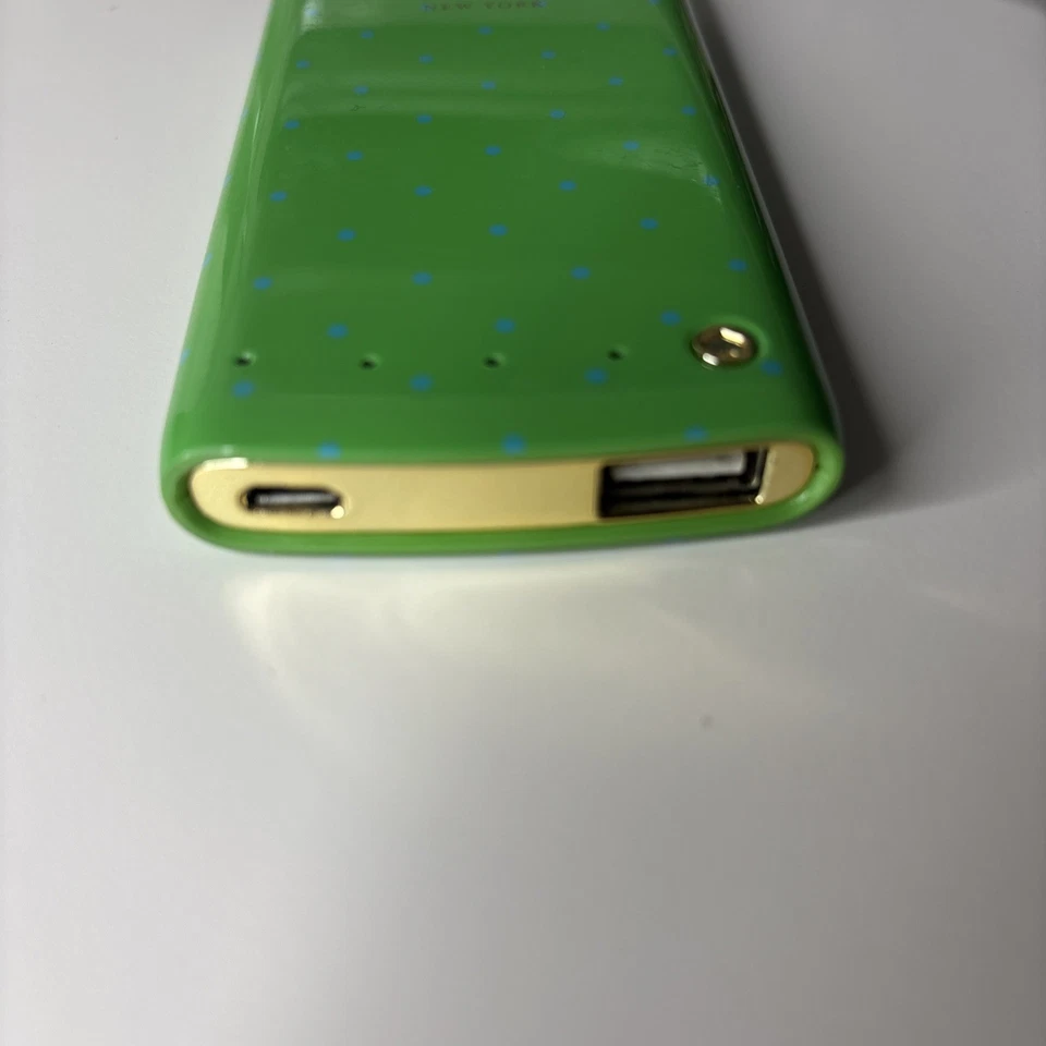 Kate Spade New York Portable Backup Lithium-Polymer USB Battery, 4000mAh, Green - Image 4 of 4