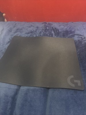 Logitech G640 Cloth Gaming Mouse Pad, Consistent Surface Texture, Stable - Black