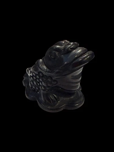 Rare black obsidian money toad (Jin Chan) Carving 1G