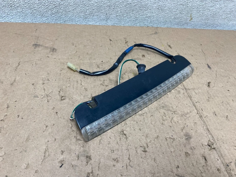 2008 2014 Subaru Tribeca  Spoiler 3RD Third Brake Light OEM 84701XA010 S4147 PS - Image 2 of 4