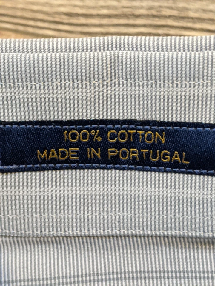 Camisa social masculina XMI Atkinsons Royal algodão 16 listrada azul e branca com botões - Imagem 4 de 4