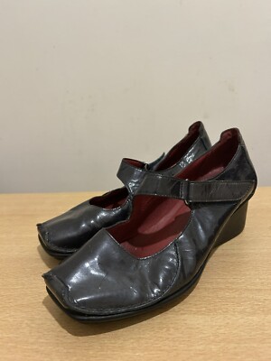 Ladies clarks active air green patent Leather wedge style shoes uk  UK