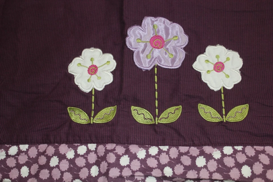 Corderos e hiedra fontanería guardería cenefa cortina conjunto flores púrpura bebé niña decoración Foto 2 de 4