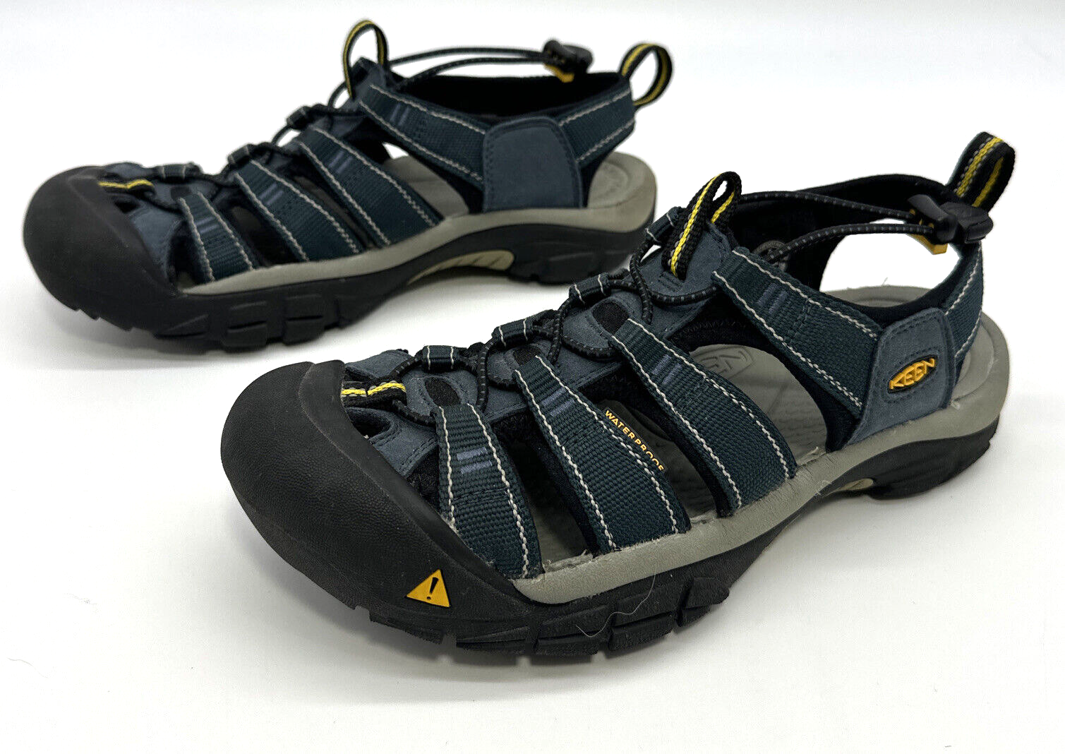 Sandali da acqua Keen Newport H2 da uomo taglia 7 punta chiusa