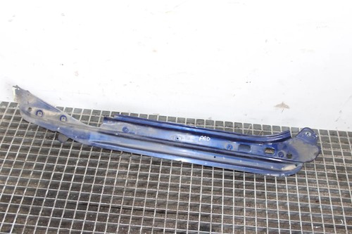 VW TOUAREG 7LA, 7L6, 7L7 Kotflügelhalter vorne rechts 7L6805920B 3.00 20502391