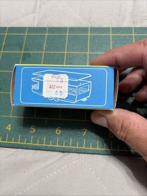 VINTAGE MATCHBOX LESNEY No. 23 Pink TRAILER CARAVAN IN ORIGINAL