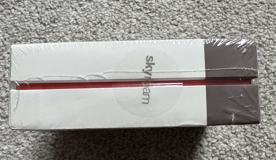 Skyroam Solis Lite 4G LTE Global WiFi Hotspot Factory Sealed with Carrying Case 