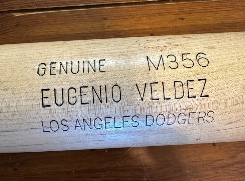 Los Angeles Dodgers game bat cracked Eugenio Velez *AUTHENTIC*