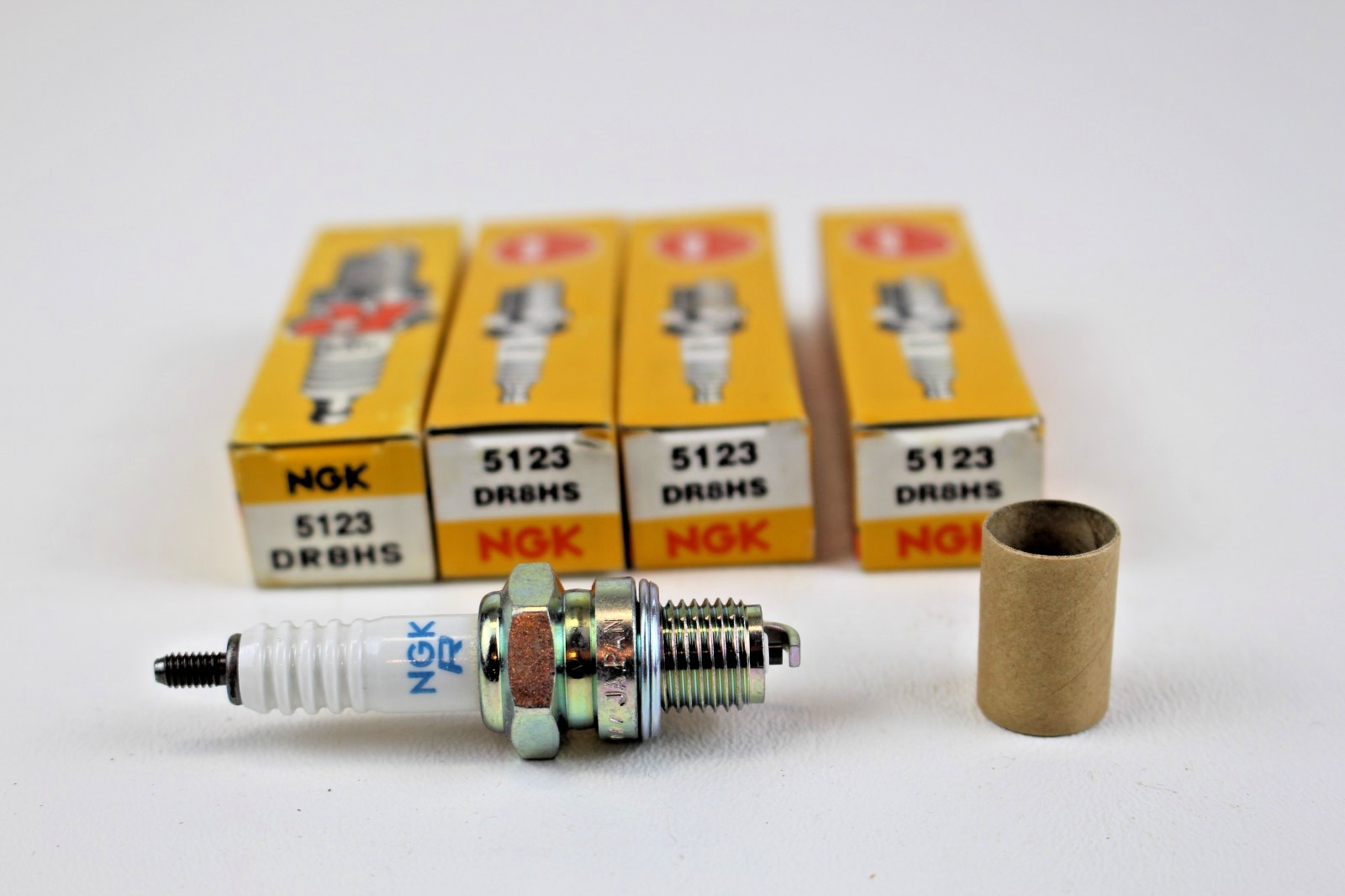 4pk NGK DR8HS Stock# 5123 Spark Plugs NOS Made in Japan