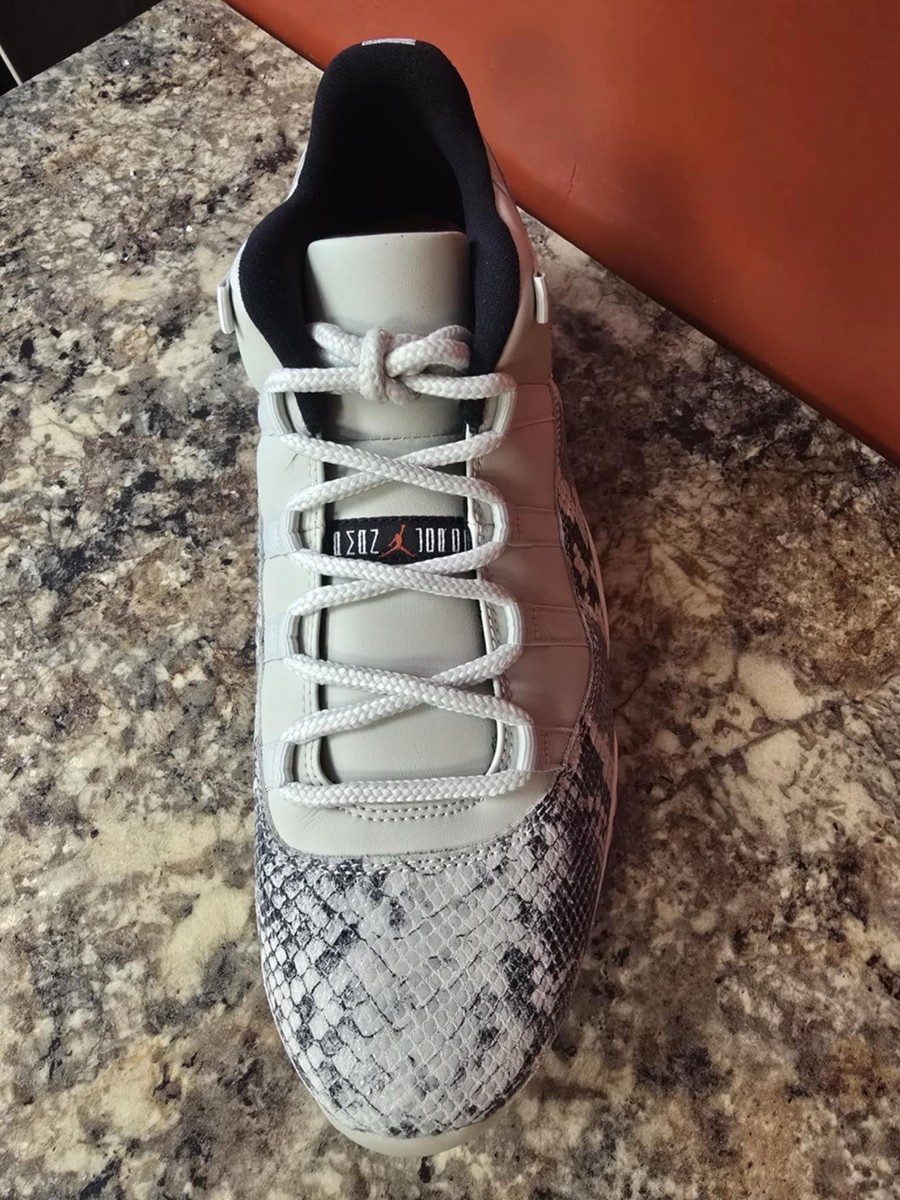 White Jordan 11 Low Le Light Bone University Red ジョーダン11 Low