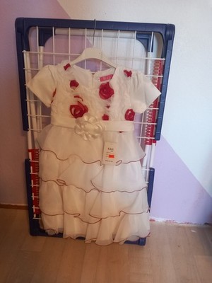 Kinderkleid Mädchen von K&S mit der Größe 6 und der Farbe weiß