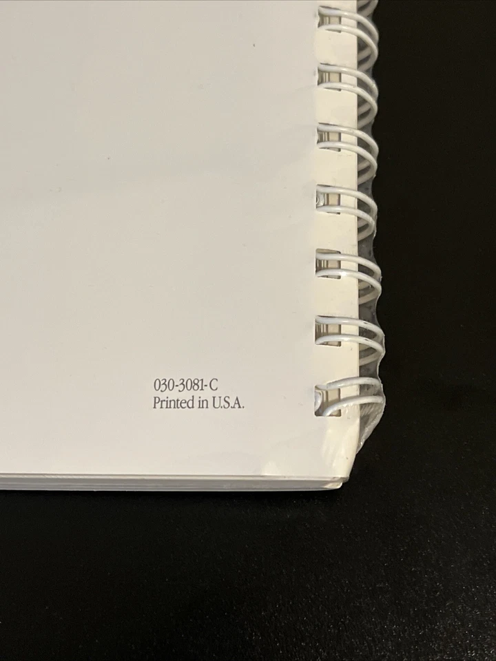 Apple HyperCard User's Guide 030-3081-C NEW IN SHRINK WRAP Sealed - Image 4 of 4