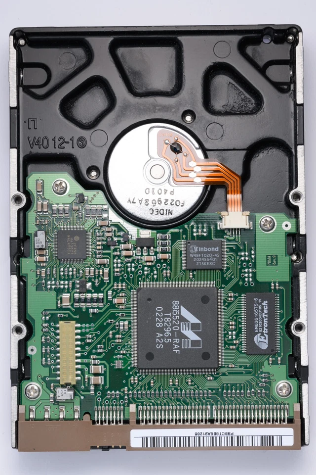 Samsung SpinPoint 20GB IDE Desktop Hard Drive P/N SP2001H - Image 2 of 2